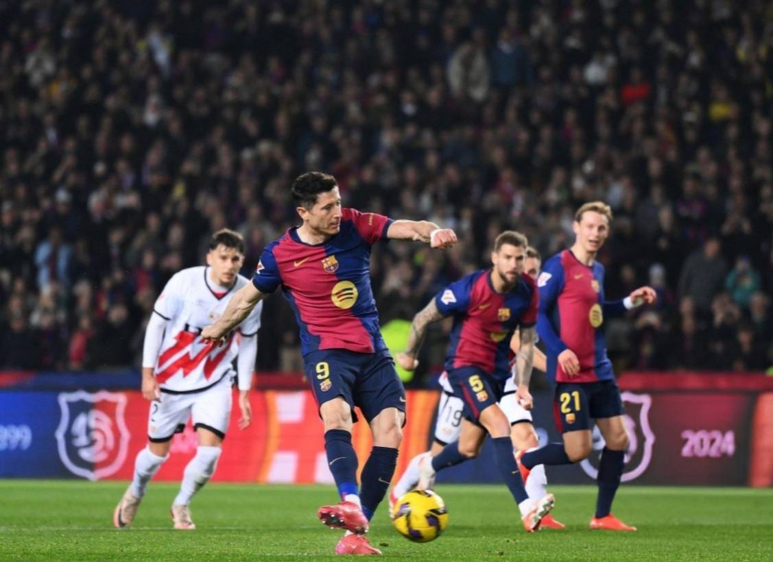 乐宝体育官方网站-拿坡里主场战平斯帕尔，未能延续连胜势头