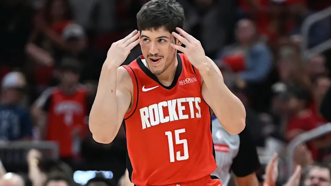 火箭击败掘金，理查德森连续三场+得分助球队胜利的简单介绍